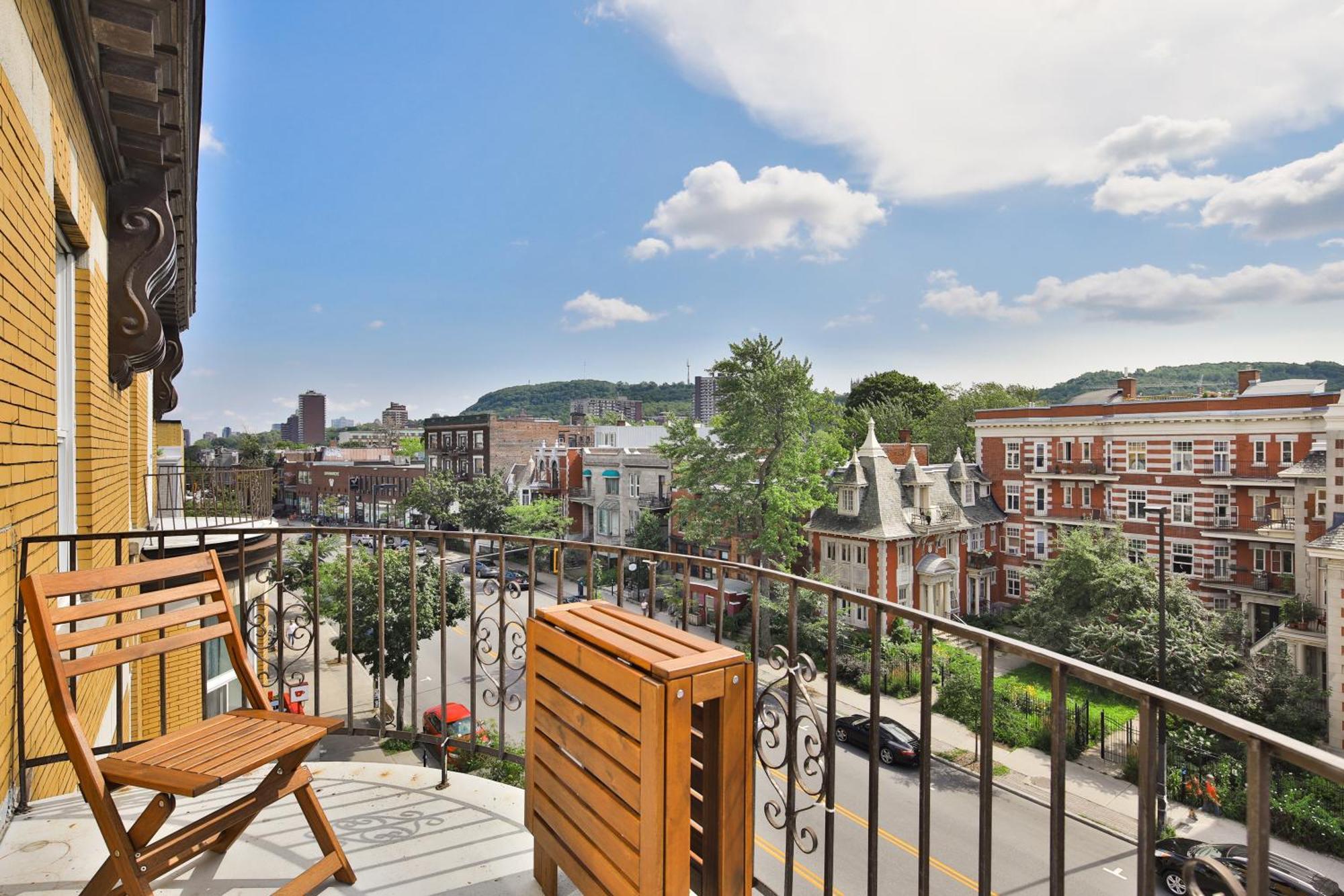 Les Lofts Du Mile End-plateau Mont Royal Appartement Montréal